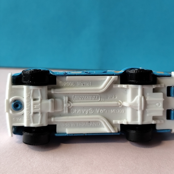Matchbox Blue 2006 Chevy Van WiFi Repair Made in Thailand MB709 E41 - Picture 5 of 6